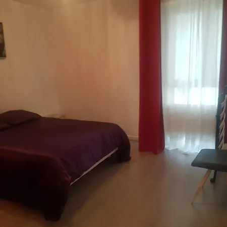 Spacieux Et Lumineux T5 Avec 4 Chambres, Au Centre-ville De Mulhouse, Grand Balcon, Grand écran Plat