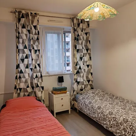 Spacieux Et Lumineux T5 Avec 4 Chambres, Au Centre-ville De Mulhouse, Grand Balcon, Grand Ecran Plat Apartment *