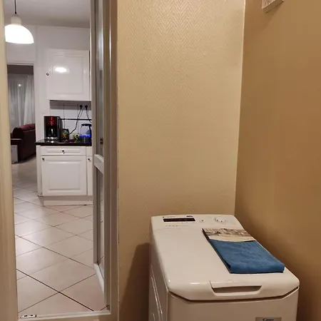 Spacieux Et Lumineux T5 Avec 4 Chambres, Au Centre-ville De Mulhouse, Grand Balcon, Grand Ecran Plat Apartment *