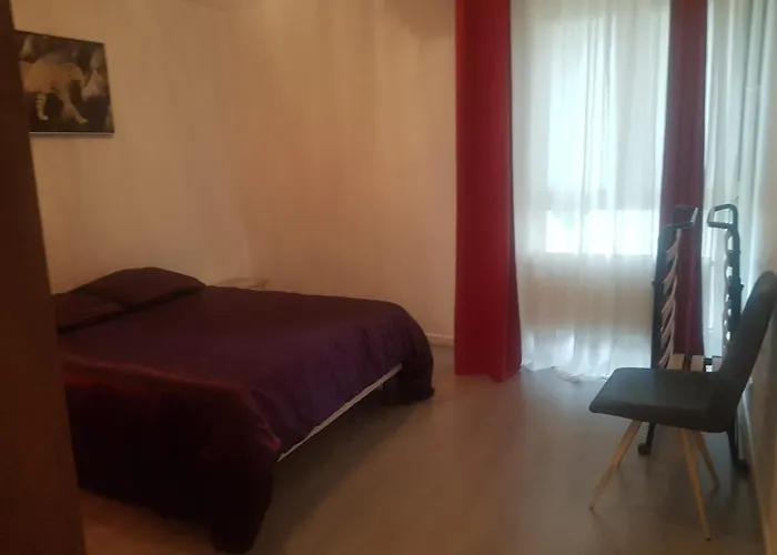 Spacieux Et Lumineux T5 Avec 4 Chambres, Au Centre-ville De Mulhouse, Grand Balcon, Grand écran Plat