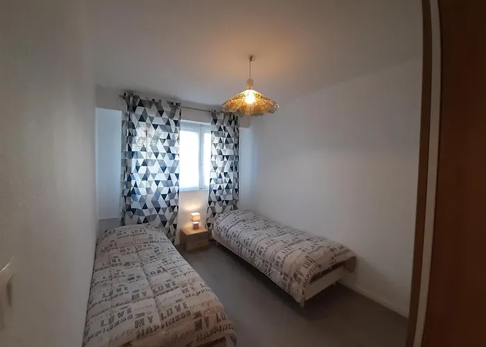 Appartamento Spacieux Et Lumineux T5 Avec 4 Chambres, Au Centre-ville De Mulhouse, Grand Balcon, Grand écran Plat Mulhouse